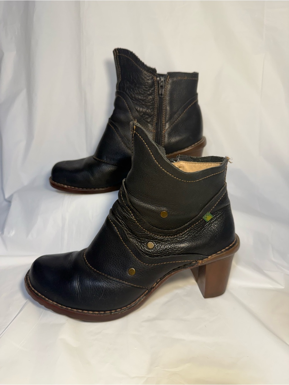 EL NATURALISTA WOMEN'S BLACK ANKLE BOOTS US SIZE 8